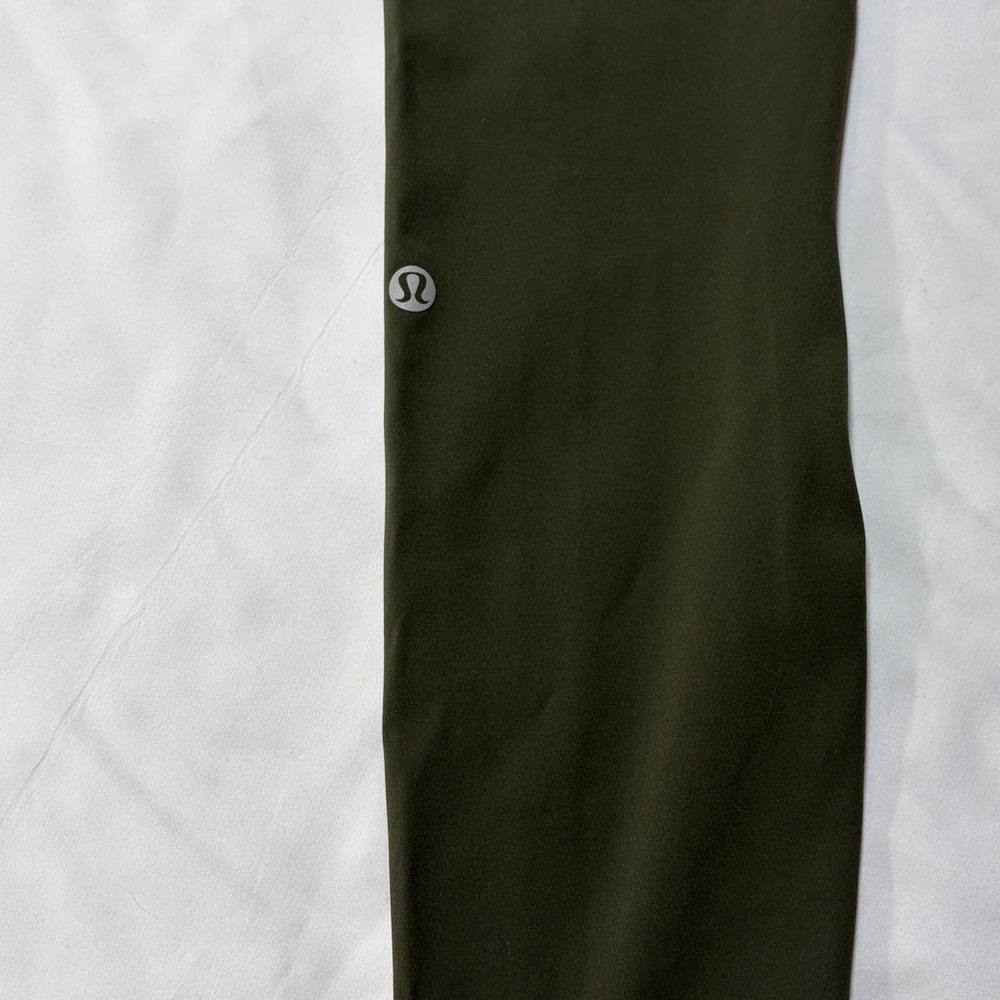 Lululemon olive green leggings size 6 - Picture 3 of 10
